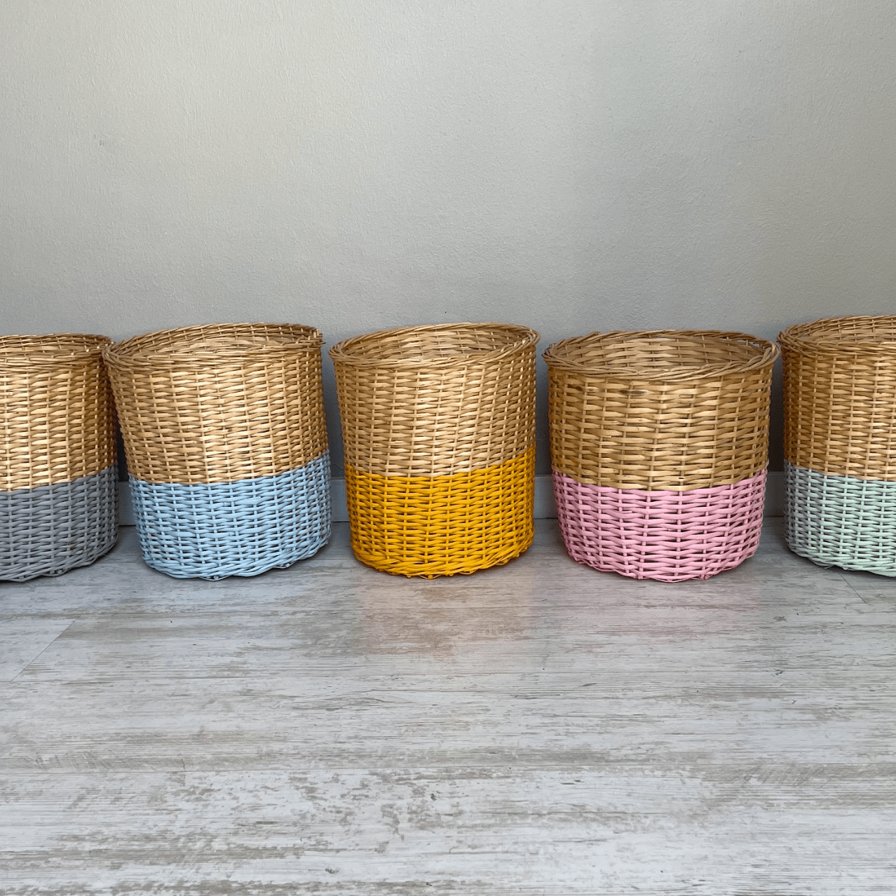 Canasto 30x30 franja rosa - micanastodemimbre