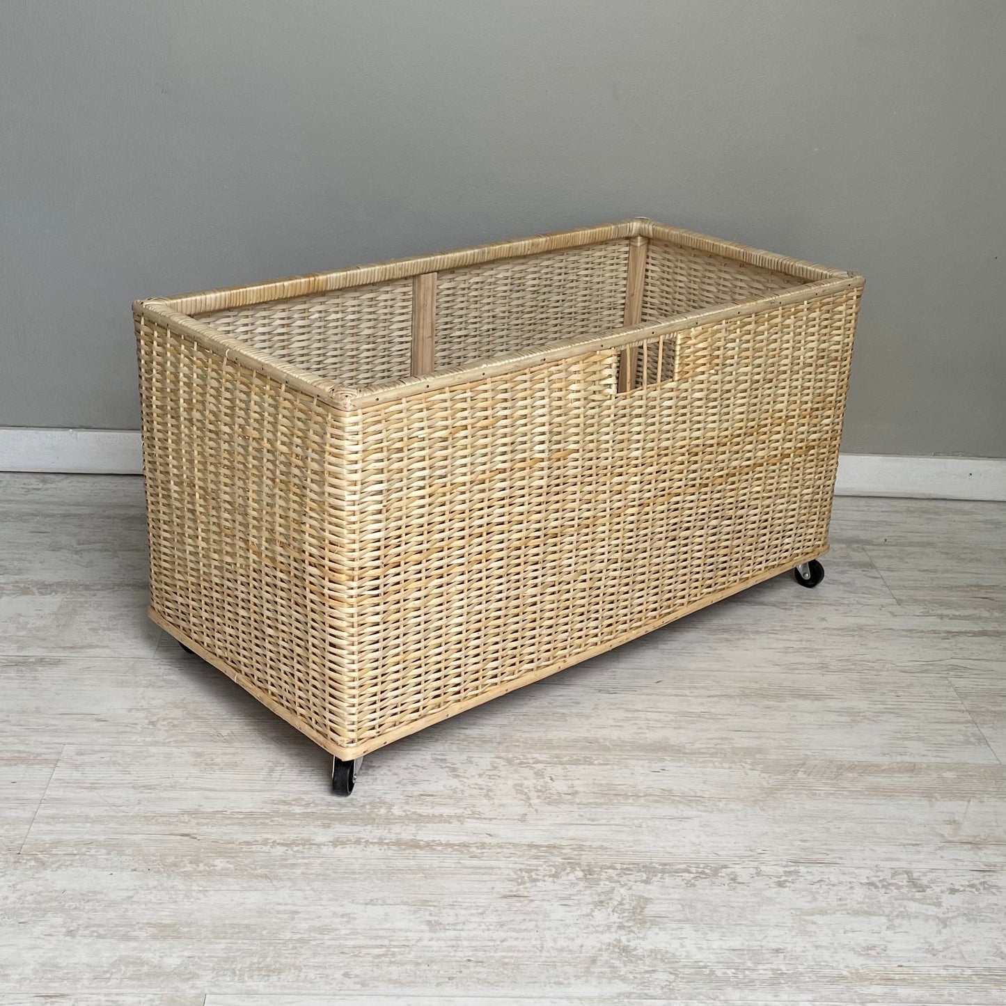 Cajon con ruedas 86 x 40 x 40