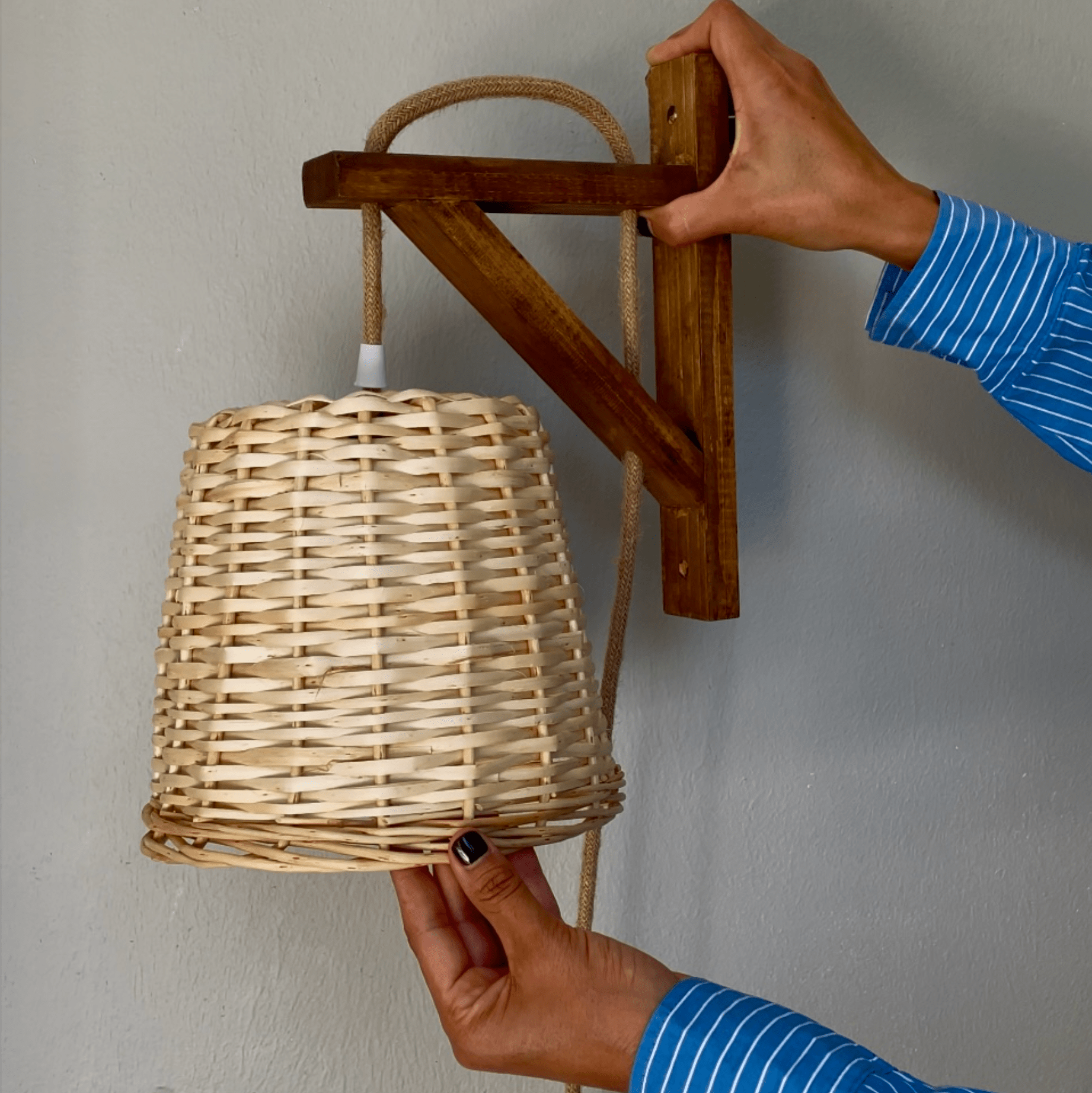 Pantalla con escuadra - micanastodemimbre