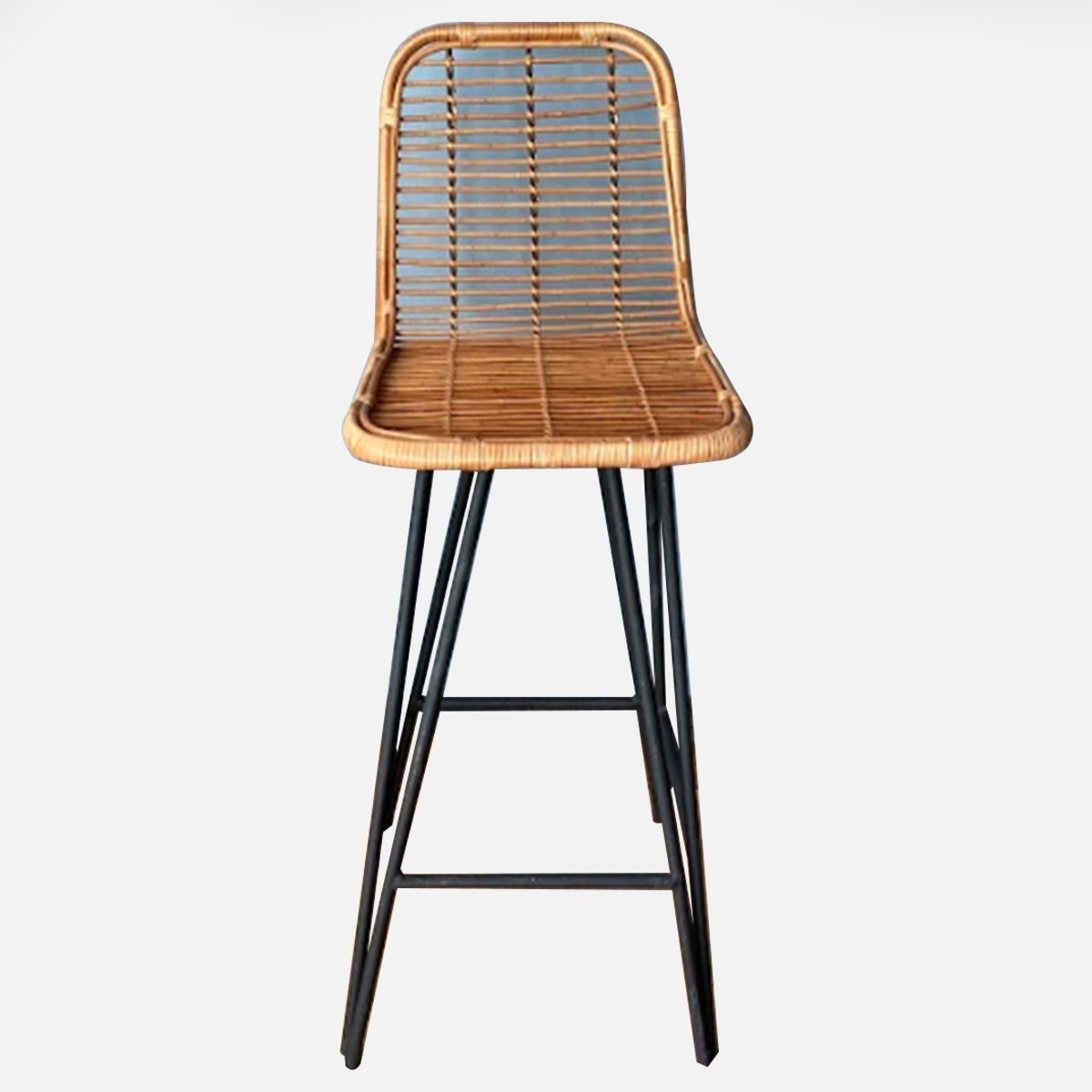 Taburete pata doble varilla en mimbre cocido